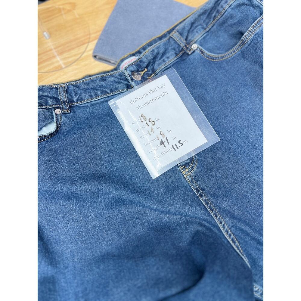Frances Valentine Dark Wash Wide-Leg Jeans - Picture 9 of 9